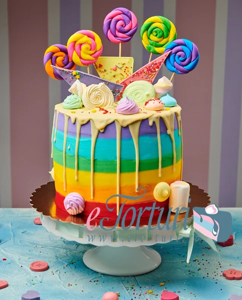 5 modele de torturi din pastă de zahăr pentru băieți